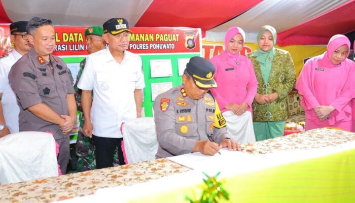 Kapolres Pohuwato dan Forkopimda Pantau Misa Natal dan Pos Pengamanan