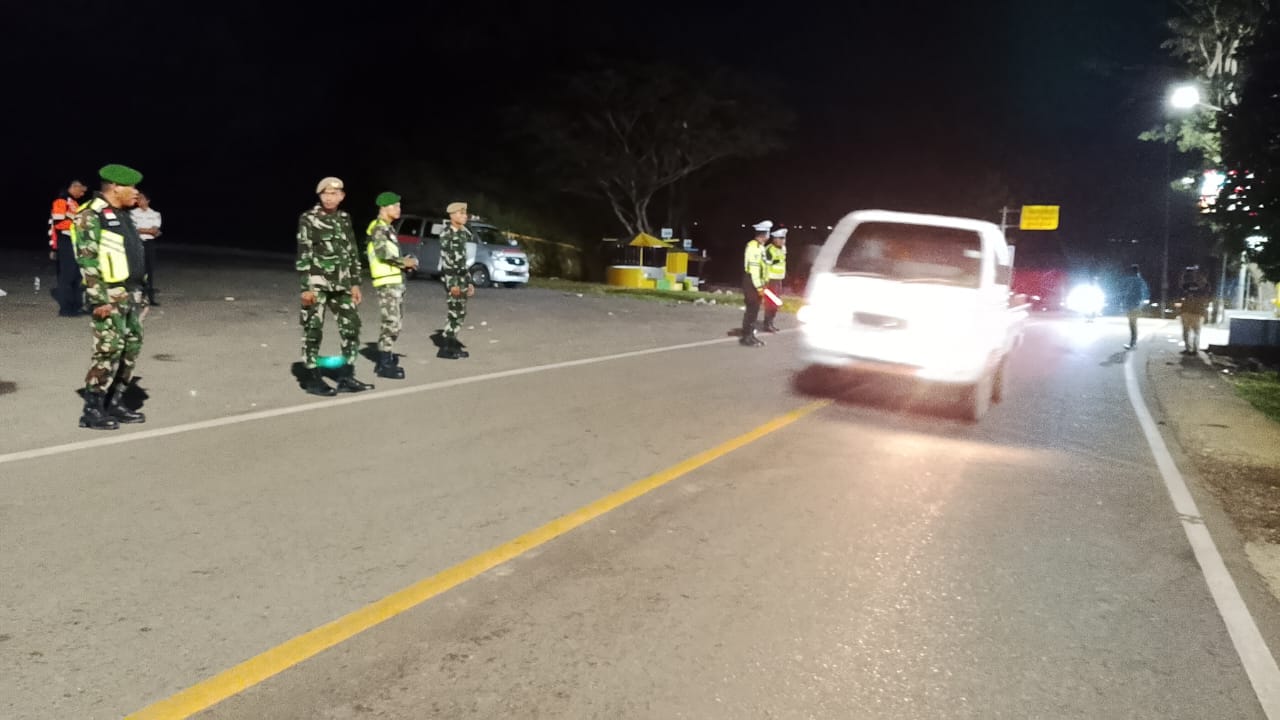 Koramil 1314-01/Kwandang Bersama Komcad Siaga Amankan Malam Pergantian Tahun. (Foto: Ist)