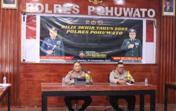 Rilis Akhir Tahun 2025, Kapolres Pohuwato Paparkan Kinerja dan Inovasi Layanan 8 Rilis Akhir Tahun 2025, Kapolres Pohuwato Paparkan Kinerja dan Inovasi Layanan. (Foto: Humas Polres Pohuwato)