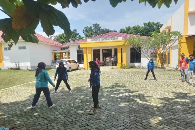 Meriah, Sportif, Solid, Harmonis, Semangat, Kolaborasi, Energik, Keakraban, Antusias, Kebersamaan. (Foto: Santi Sako)