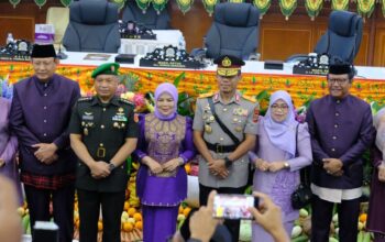 Wakapolda Hadiri Rapat Paripurna HUT ke-25 Provinsi Gorontalo 8 Wakapolda Hadiri Rapat Paripurna HUT ke-25 Provinsi Gorontalo. (Foto: Humas Polda Gorontalo)