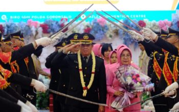 Kapolda Gorontalo Pimpin Upacara Pedang Pora Wisuda Purna Bakti Polri T.A. 2025 4 Kapolda Gorontalo Pimpin Upacara Pedang Pora Wisuda Purna Bakti Polri T.A. 2025. (Foto: Humas Polda Gorontalo)
