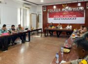 Kapolres Pohuwato Pimpin Rakor Forkopimda Bahas Penertiban PETI 10 Kapolres Pohuwato Pimpin Rakor Forkopimda Bahas Penertiban PETI. (Foto: Humas Polres Pohuwato)