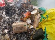 Obat Kedaluwarsa Ditemukan Dibakar di Tepi Jalan, Bukan di Tempat Sampah 9 Obat Kedaluwarsa Ditemukan Dibakar di Tepi Jalan, Bukan di Tempat Sampah. (Foto: GoTimes/Febri)