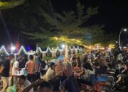 Para pelaku UMKM yang berjualan didepan Kantor Bupati Gorut. (Foto: Dani Baderan)