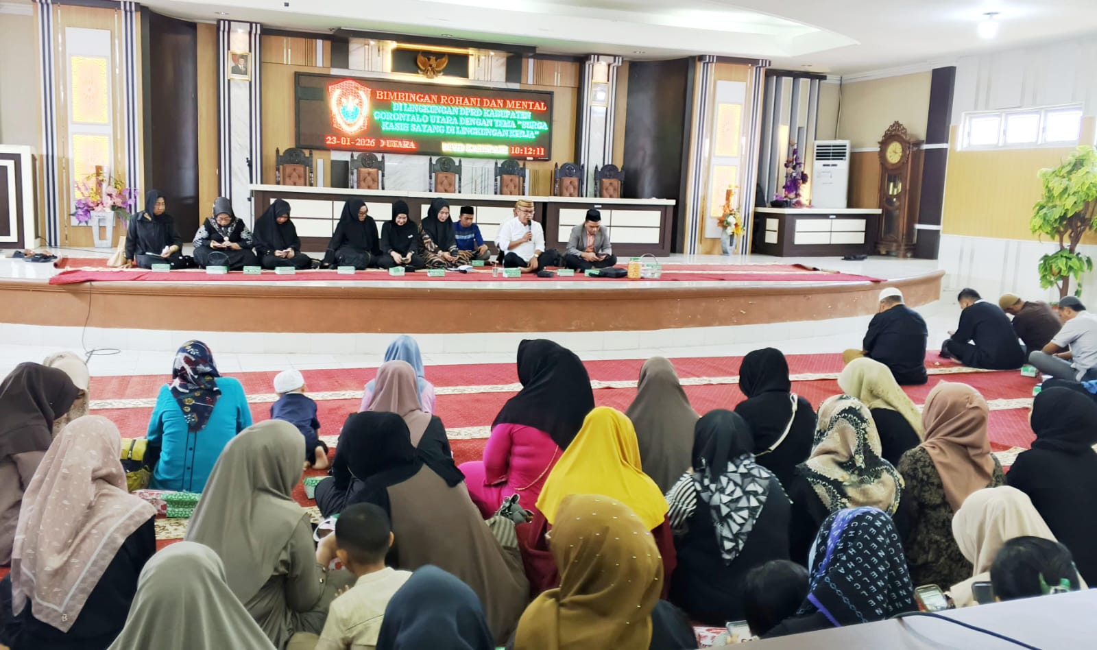 Sekretariat DPRD Gorontalo Utara Luncurkan Kegiatan Bimbingan Rohani dan Mental 1 Sekretariat DPRD Gorontalo Utara Luncurkan Kegiatan Bimbingan Rohani dan Mental. (Foto: Humas DPRD Gorut)