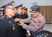 Kapolres Pohuwato Anugerahkan Satyalencana kepada 35 Personel Berprestasi