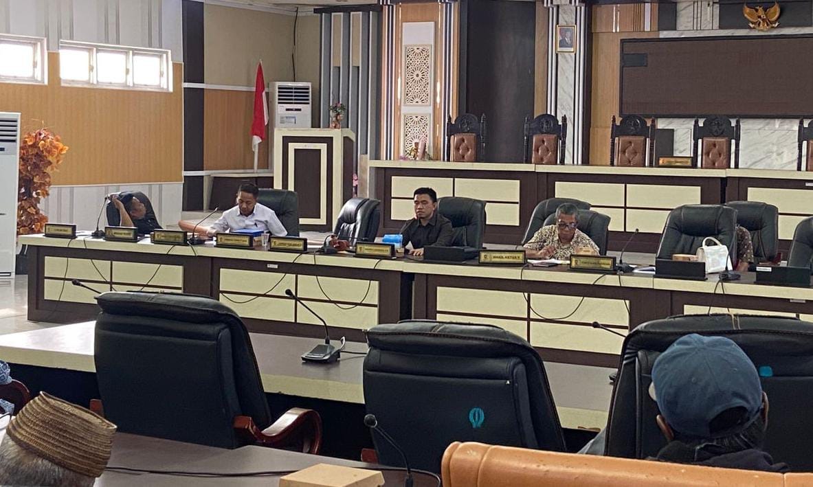 Pansus DPRD Gorut Telusuri Proses Terbitnya Sertifikat Lahan KSOP Anggrek. (Foto: Febri/GoTimes.id)