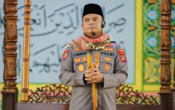 Kapolres Pohuwato Jadi Khatib Jumat, Ajak Jamaah Renungi Hakikat Hidup 3 Kapolres Pohuwato Jadi Khatib Jumat, Ajak Jamaah Renungi Hakikat Hidup. (Foto: Humas Polres Pohuwato)