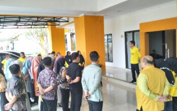 Pimpin Apel Pulang, Direktur RSUD ZUS Tekankan Keamanan dan Kebersihan Rumah Sakit 3 Pimpin Apel Pulang, Direktur RSUD ZUS Tekankan Keamanan dan Kebersihan Rumah Sakit. (Foto: Humas RSUD ZUS)