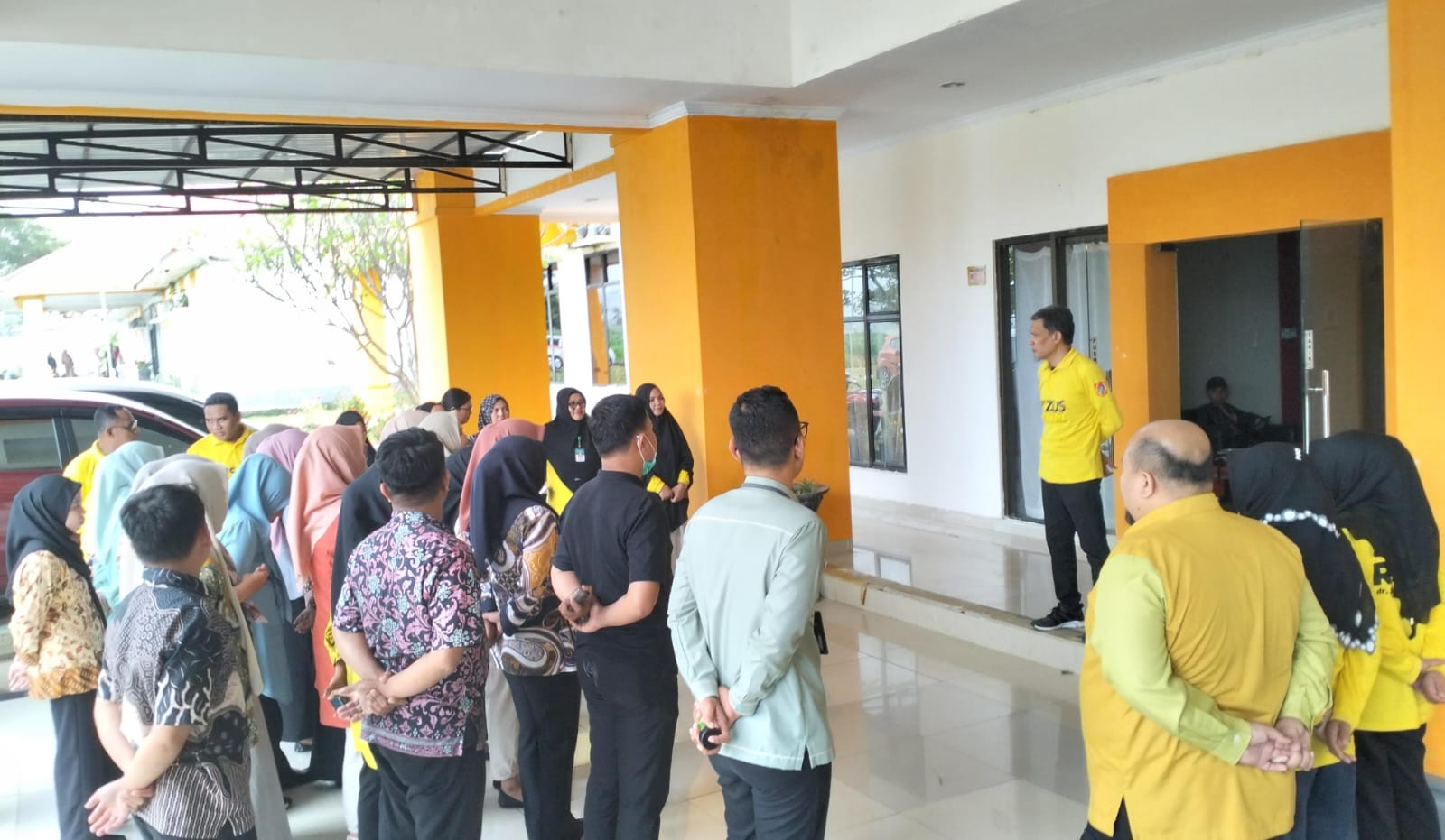 Pimpin Apel Pulang, Direktur RSUD ZUS Tekankan Keamanan dan Kebersihan Rumah Sakit. (Foto: Humas RSUD ZUS)